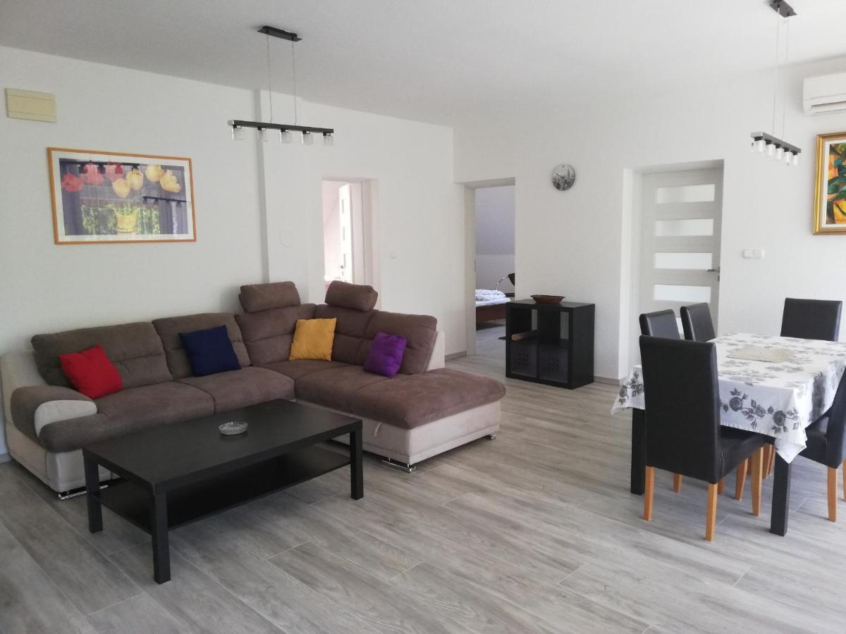 Levente Apartman Балатондьєрек Екстер'єр фото