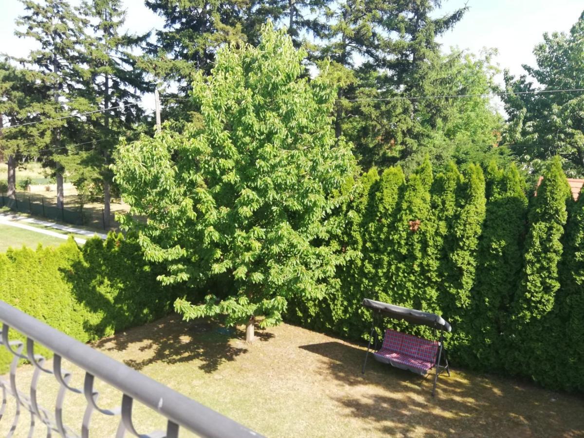 Levente Apartman Балатондьєрек Екстер'єр фото